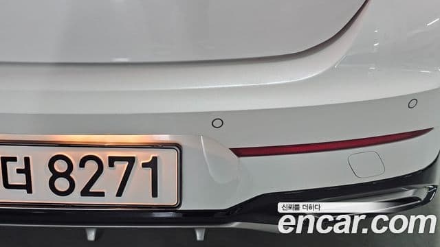 Kia K5 2021 — ფოტო 13/14