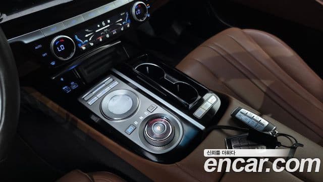 Genesis Electrified G80 2021 — Şəkil 9/20