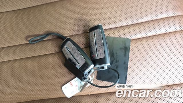 Genesis Electrified G80 2021 — Şəkil 19/20