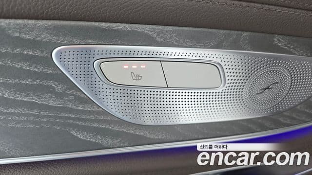 Mercedes-Benz CLS-Class 2021 — Photo 5/31