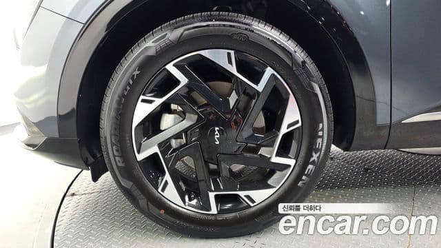 Kia Sportage 2022 — ფოტო 4/20