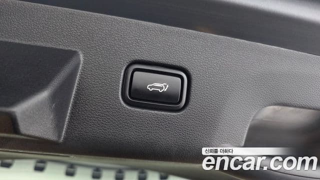 Kia Sportage 2022 — ფოტო 19/20