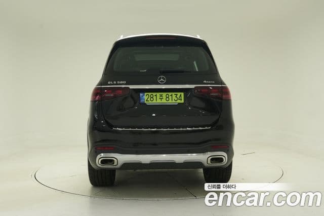 Mercedes-Benz GLS-Class 2025 — Photo 10/19