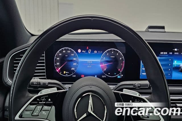 Mercedes-Benz GLS-Class 2025 — Photo 6/19