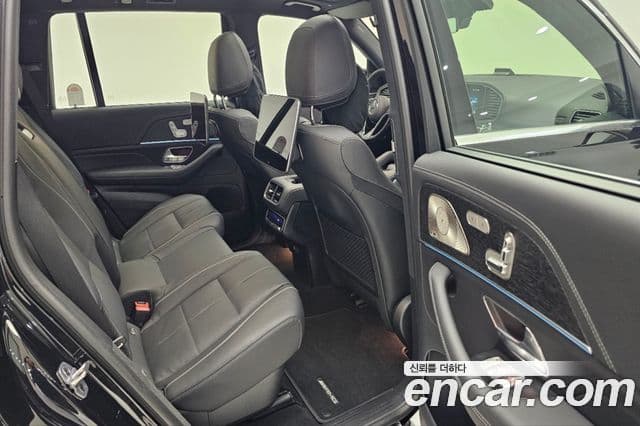 Mercedes-Benz GLS-Class 2025 — Photo 12/19
