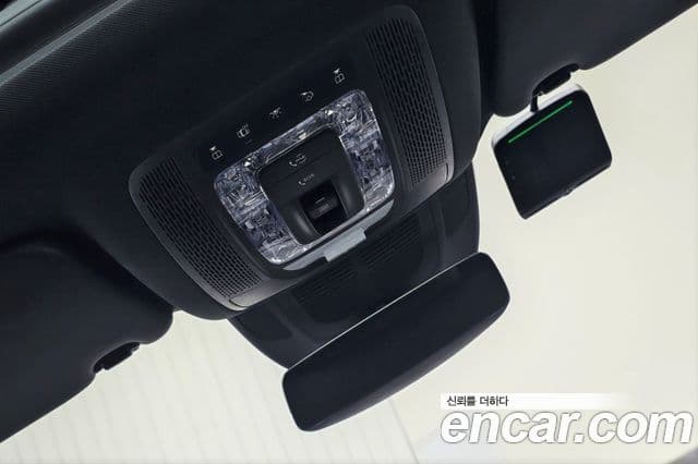 Mercedes-Benz GLS-Class 2025 — Photo 8/19