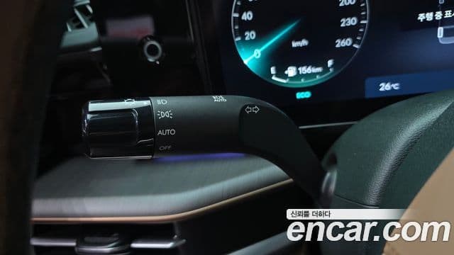 Hyundai Grandeur Hybrid 2023 — Photo 11/36