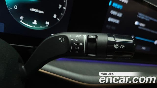Hyundai Grandeur Hybrid 2023 — Photo 20/36