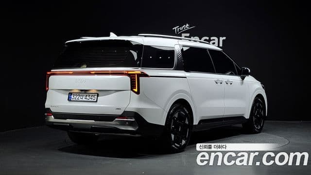 Kia Carnival 2025 — Şəkil 2/20