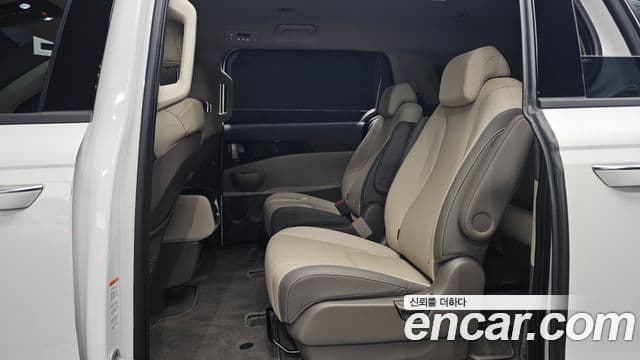 Kia Carnival 2025 — Şəkil 13/20