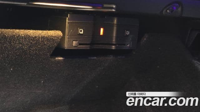 Mercedes-Benz G-Class 2020 — Photo 16/30