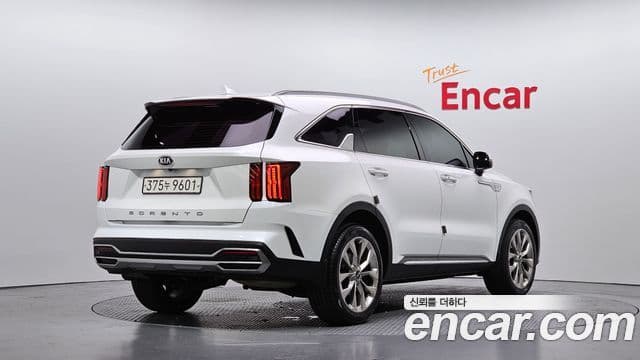 Kia Sorento 2021 — ფოტო 2/20