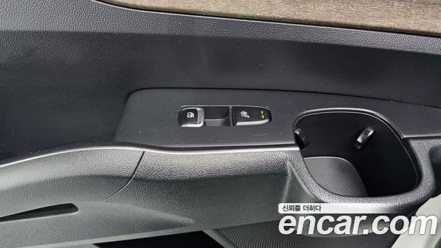 Kia Sorento 2021 — ფოტო 19/20