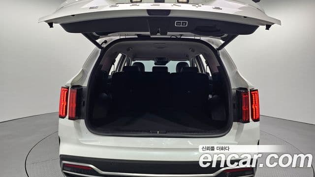 Kia Sorento 2021 — ფოტო 20/20