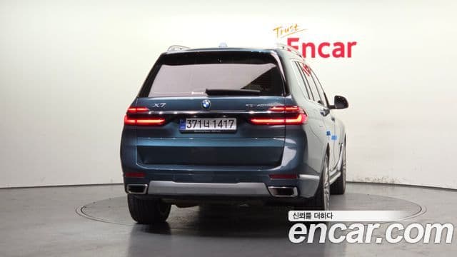 BMW X7 2023 — ფოტო 4/20