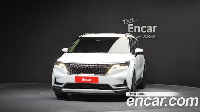Kia Carnival 2023 — Фото 3/20