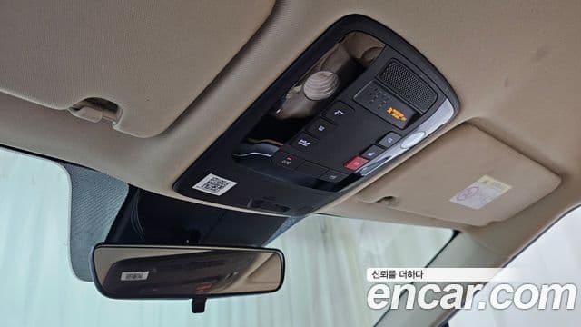 Kia Carnival 2023 — Фото 19/20
