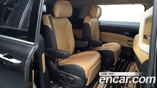 Kia Carnival 2021 — Фото 11/20