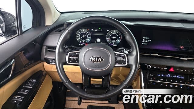Kia Carnival 2021 — Фото 13/20