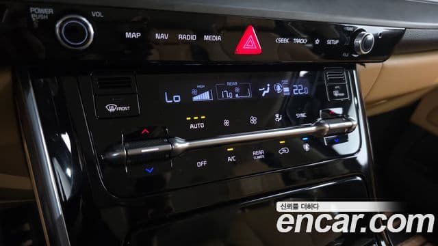 Kia Carnival 2021 — Фото 16/20