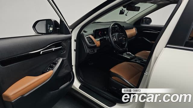 Kia Seltos 2022 — Şəkil 10/20