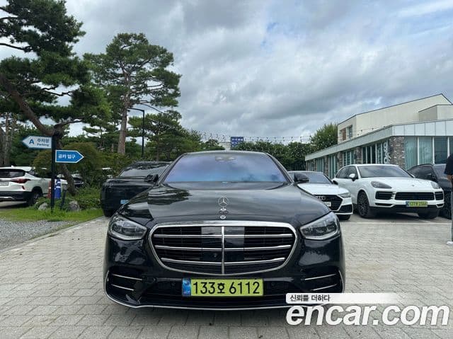 Mercedes-Benz S-Class 2025 — Photo 5/15
