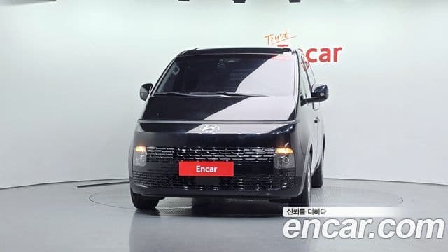 Hyundai Staria 2021 — Фото 3/20