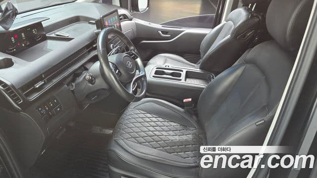 Hyundai Staria 2021 — Фото 7/20