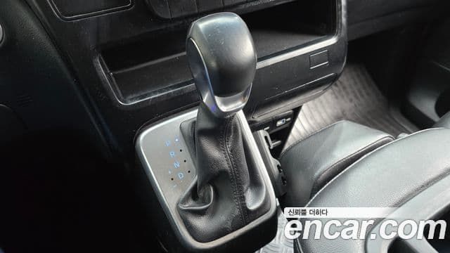 Hyundai Staria 2021 — Фото 9/20