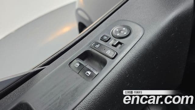 Hyundai Staria 2021 — Фото 14/20