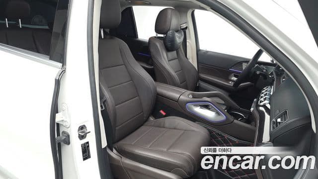 Mercedes-Benz GLE-Class 2023 — Photo 27/31