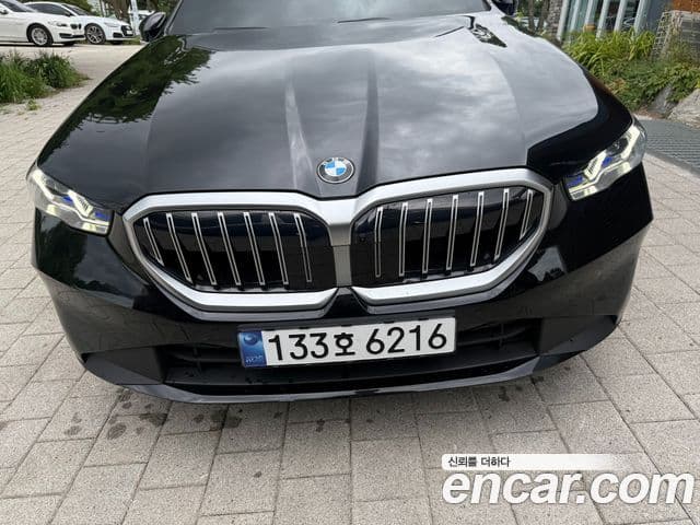 BMW 5 Series 2025 — ფოტო 3/15