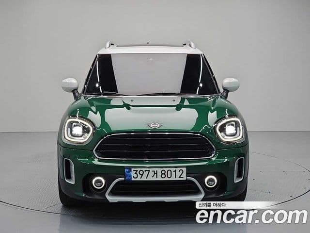 Mini Cooper D Countryman 2021 — Фото 1/18