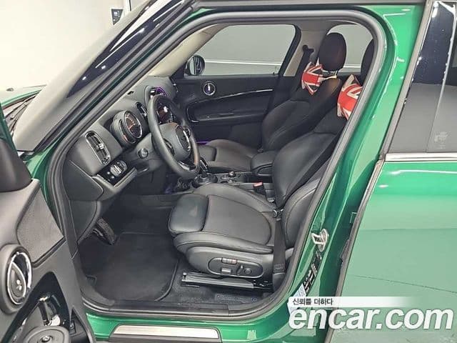 Mini Cooper D Countryman 2021 — ფოტო 10/18