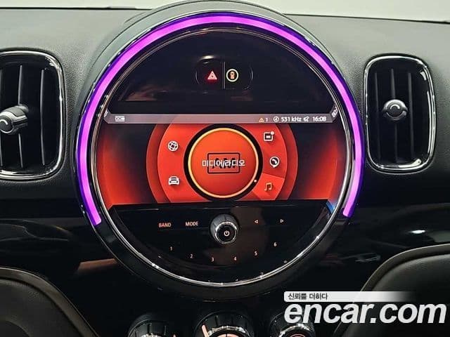 Mini Cooper D Countryman 2021 — Фото 13/18