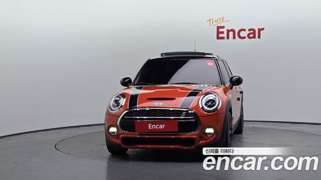 Mini Cooper S 2018 — ფოტო 3/20