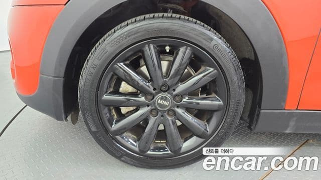 Mini Cooper S 2018 — ფოტო 5/20
