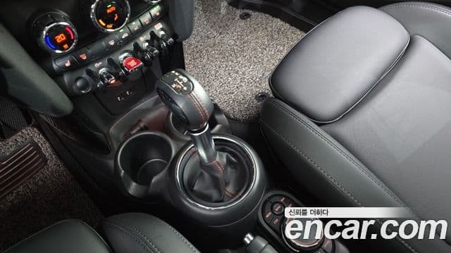 Mini Cooper S 2018 — ფოტო 9/20