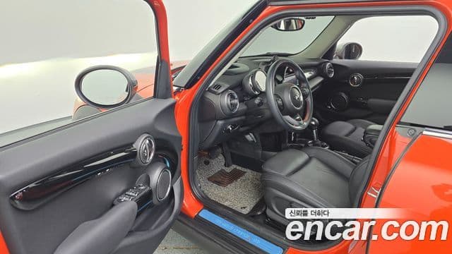 Mini Cooper S 2018 — ფოტო 10/20
