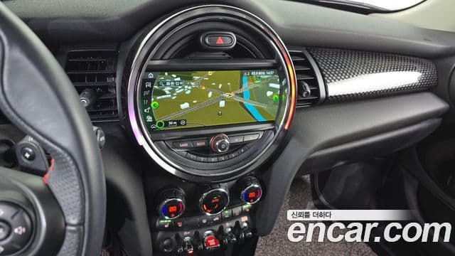 Mini Cooper S 2018 — ფოტო 12/20