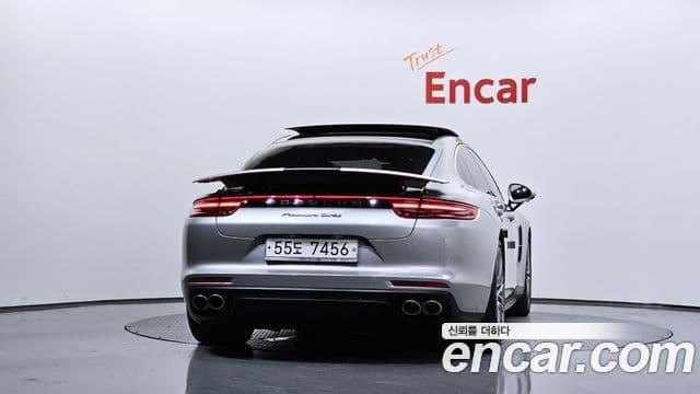 Porsche Panamera 2018 — ფოტო 4/20