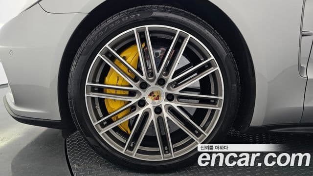 Porsche Panamera 2018 — ფოტო 5/20