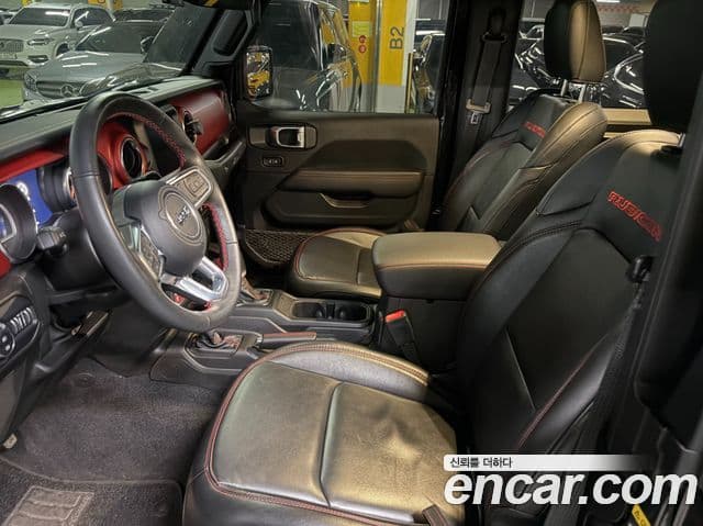 Jeep Wrangler 2023 — Şəkil 9/20