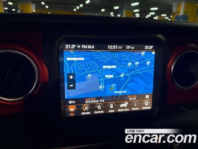 Jeep Wrangler 2023 — Şəkil 12/20