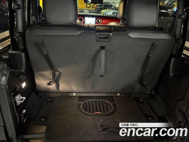 Jeep Wrangler 2023 — Şəkil 18/20