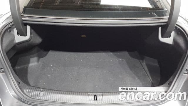 Renault Samsung SM6 2023 — Фото 19/20