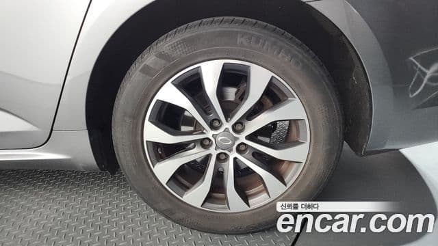 Renault Samsung SM6 2023 — ფოტო 18/33
