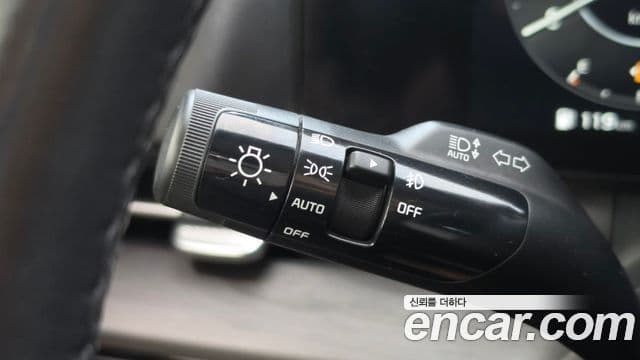 Kia Carnival 2021 — Фото 15/20