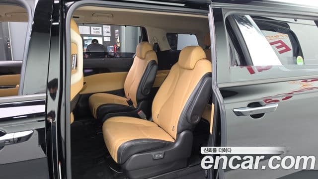 Kia Carnival 2021 — Şəkil 8/36