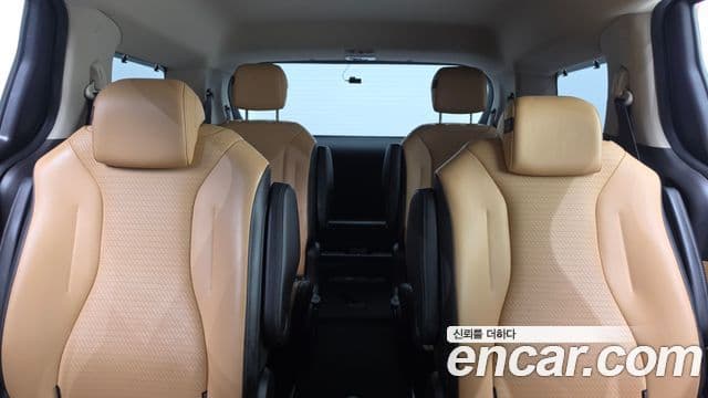 Kia Carnival 2021 — Şəkil 30/36